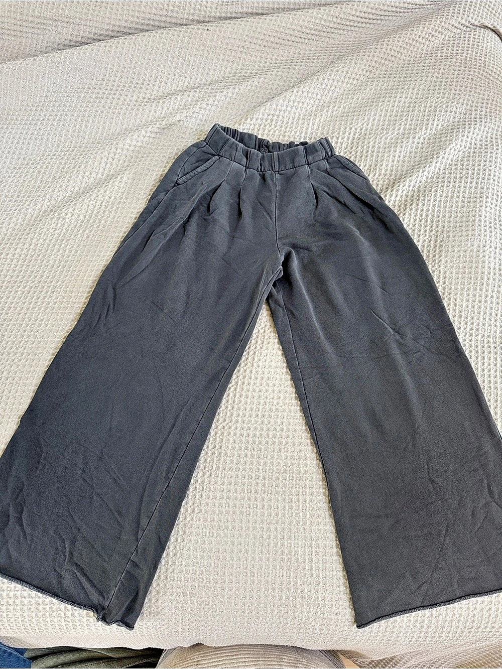 Aerie Wide Leg Pants in Gray